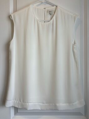 RW&CO. Sleeveless Round-Neck Camisole